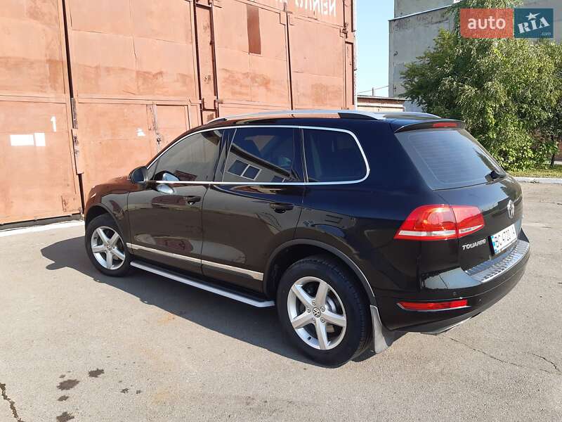 Позашляховик / Кросовер Volkswagen Touareg 2012 в Дрогобичі