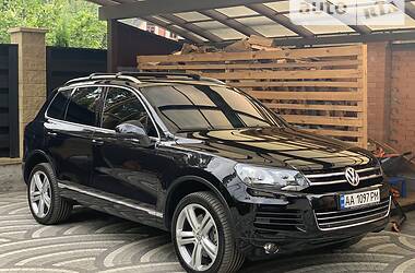 Позашляховик / Кросовер Volkswagen Touareg 2013 в Києві