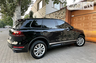 Внедорожник / Кроссовер Volkswagen Touareg 2011 в Одессе