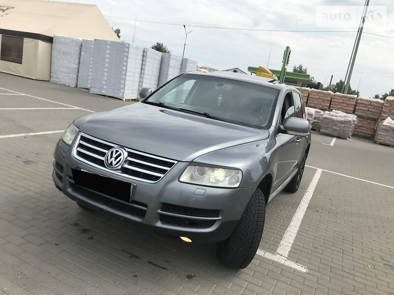 Внедорожник / Кроссовер Volkswagen Touareg 2004 в Хусте