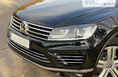 Внедорожник / Кроссовер Volkswagen Touareg 2016 в Житомире