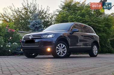 Внедорожник / Кроссовер Volkswagen Touareg 2012 в Житомире
