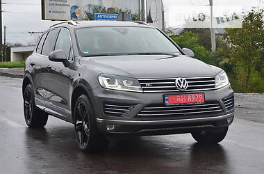 Внедорожник / Кроссовер Volkswagen Touareg 2017 в Ровно