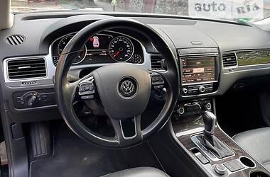 Внедорожник / Кроссовер Volkswagen Touareg 2015 в Киеве