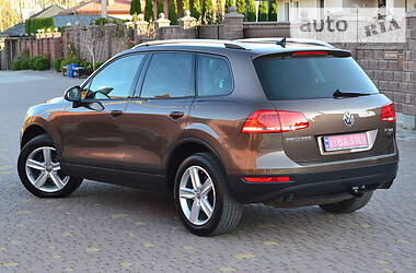 Внедорожник / Кроссовер Volkswagen Touareg 2012 в Ровно