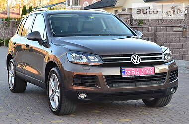 Внедорожник / Кроссовер Volkswagen Touareg 2012 в Ровно