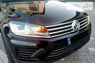 Внедорожник / Кроссовер Volkswagen Touareg 2014 в Трускавце
