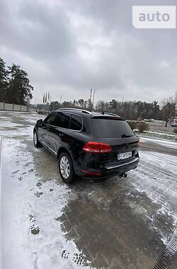 Внедорожник / Кроссовер Volkswagen Touareg 2010 в Пирятине