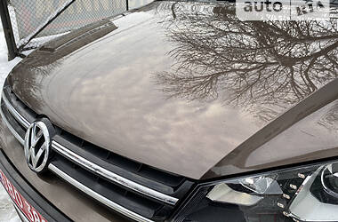 Внедорожник / Кроссовер Volkswagen Touareg 2013 в Ивано-Франковске