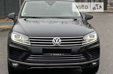 Внедорожник / Кроссовер Volkswagen Touareg 2016 в Умани