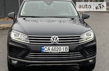 Внедорожник / Кроссовер Volkswagen Touareg 2016 в Черкассах