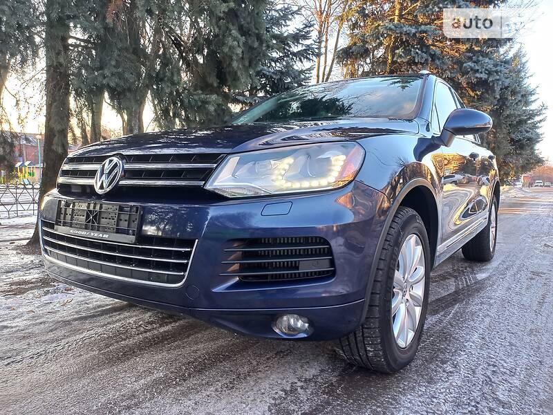 Позашляховик / Кросовер Volkswagen Touareg 2011 в Краснограді