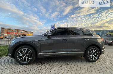 Внедорожник / Кроссовер Volkswagen Touareg 2020 в Полтаве