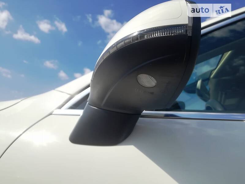 Внедорожник / Кроссовер Volkswagen Touareg 2011 в Львове