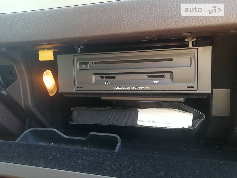 Внедорожник / Кроссовер Volkswagen Touareg 2011 в Львове