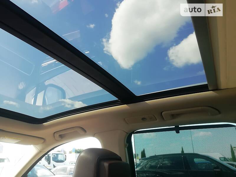 Внедорожник / Кроссовер Volkswagen Touareg 2011 в Львове