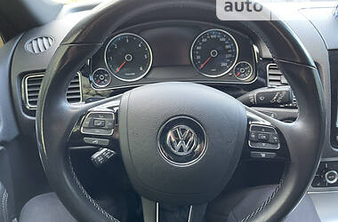 Внедорожник / Кроссовер Volkswagen Touareg 2014 в Староконстантинове
