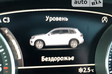 Внедорожник / Кроссовер Volkswagen Touareg 2013 в Житомире