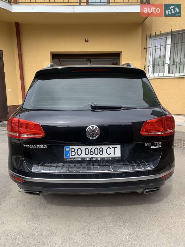 Внедорожник / Кроссовер Volkswagen Touareg 2014 в Тернополе