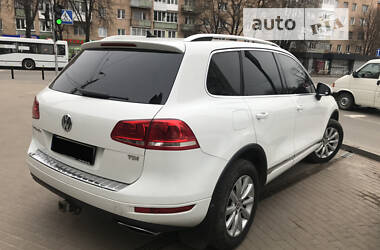 Внедорожник / Кроссовер Volkswagen Touareg 2011 в Хмельницком