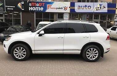 Внедорожник / Кроссовер Volkswagen Touareg 2011 в Хмельницком