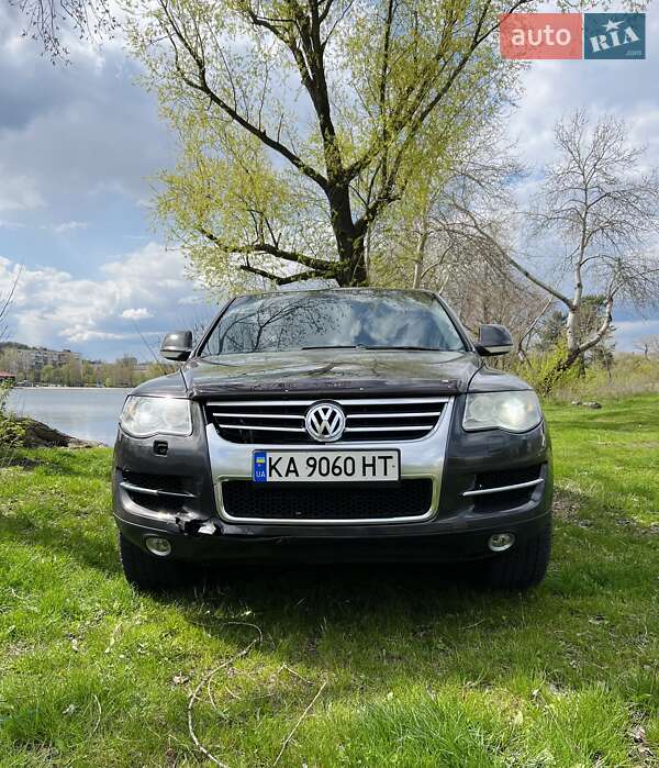 Внедорожник / Кроссовер Volkswagen Touareg 2007 в Киеве