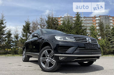 Позашляховик / Кросовер Volkswagen Touareg 2015 в Тернополі