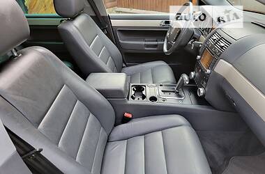 Внедорожник / Кроссовер Volkswagen Touareg 2005 в Полтаве