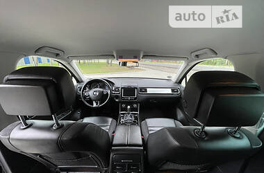 Внедорожник / Кроссовер Volkswagen Touareg 2012 в 