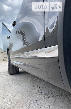 Внедорожник / Кроссовер Volkswagen Touareg 2012 в Запорожье