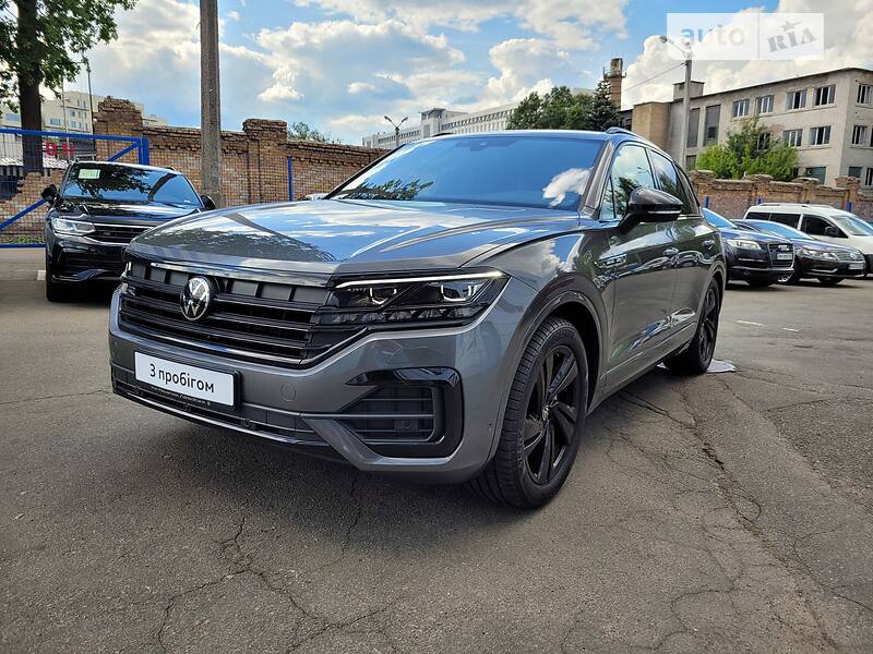 Внедорожник / Кроссовер Volkswagen Touareg 2022 в Киеве