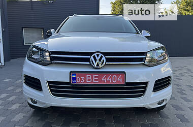 Внедорожник / Кроссовер Volkswagen Touareg 2012 в Черновцах