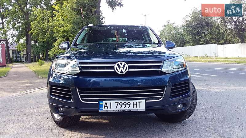 Внедорожник / Кроссовер Volkswagen Touareg 2013 в Боярке