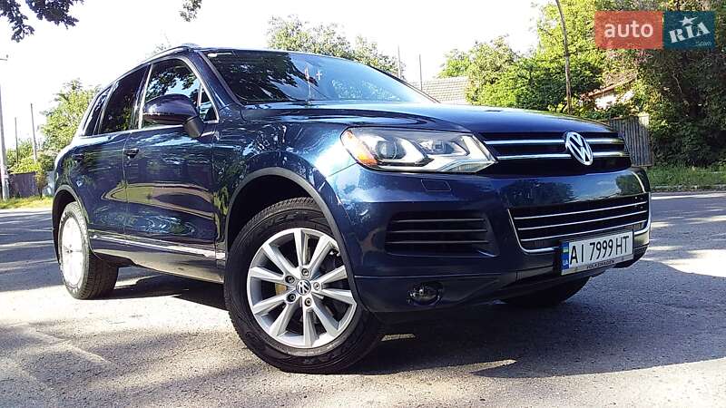 Внедорожник / Кроссовер Volkswagen Touareg 2013 в Боярке