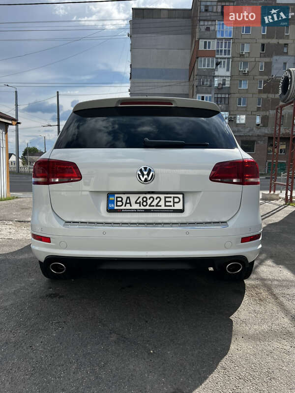 Позашляховик / Кросовер Volkswagen Touareg 2013 в Кропивницькому