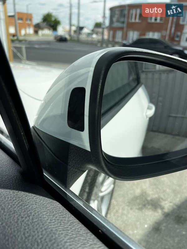 Позашляховик / Кросовер Volkswagen Touareg 2013 в Кропивницькому