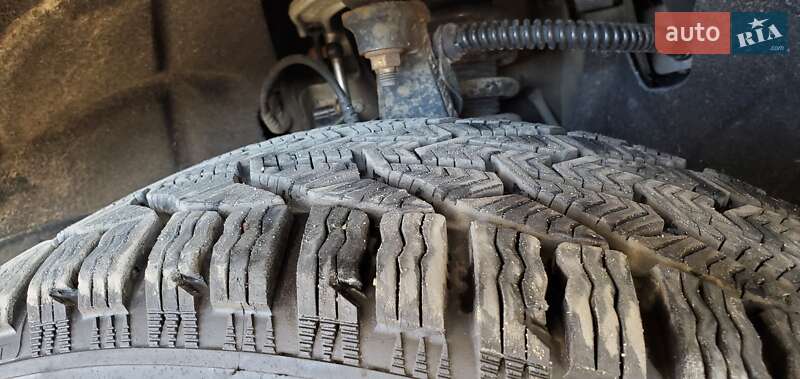 Внедорожник / Кроссовер Volkswagen Touareg 2012 в Киеве