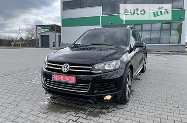 Внедорожник / Кроссовер Volkswagen Touareg 2012 в 