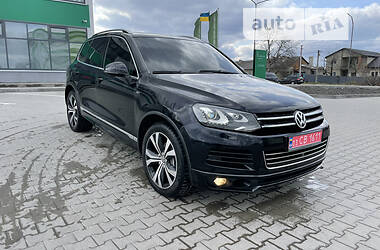Внедорожник / Кроссовер Volkswagen Touareg 2012 в 
