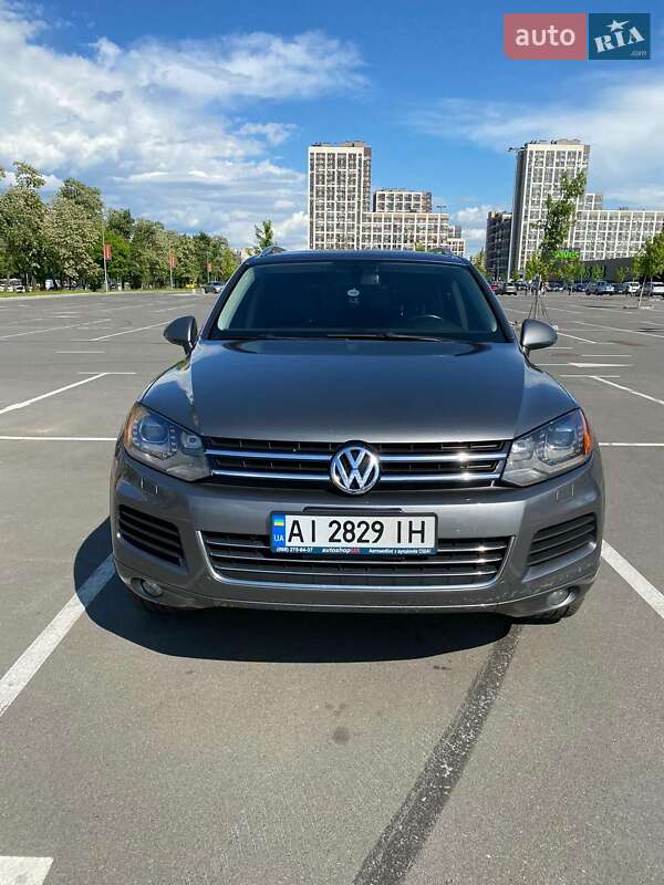 Позашляховик / Кросовер Volkswagen Touareg 2012 в Києві фото 3 Позашляховик / Кросовер Volkswagen Touareg 2012 в Києві