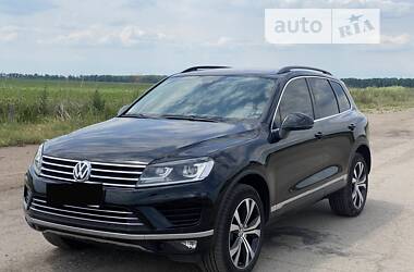 Позашляховик / Кросовер Volkswagen Touareg 2016 в Умані