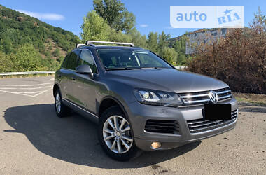 Позашляховик / Кросовер Volkswagen Touareg 2012 в Хусті