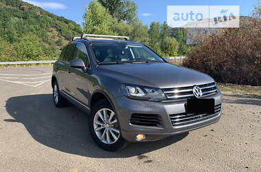 Позашляховик / Кросовер Volkswagen Touareg 2012 в Хусті