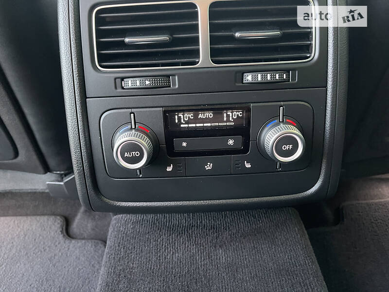 Позашляховик / Кросовер Volkswagen Touareg 2014 в Луцьку