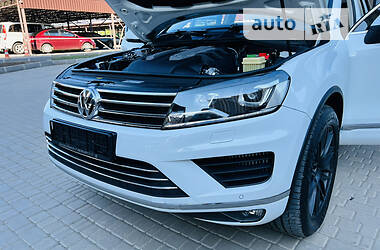 Внедорожник / Кроссовер Volkswagen Touareg 2016 в Одессе