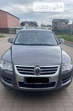 Позашляховик / Кросовер Volkswagen Touareg 2008 в Луцьку