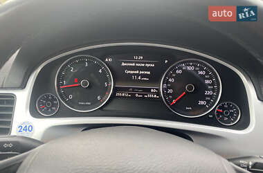 Внедорожник / Кроссовер Volkswagen Touareg 2012 в 