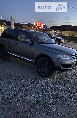 Позашляховик / Кросовер Volkswagen Touareg 2004 в Чернівцях