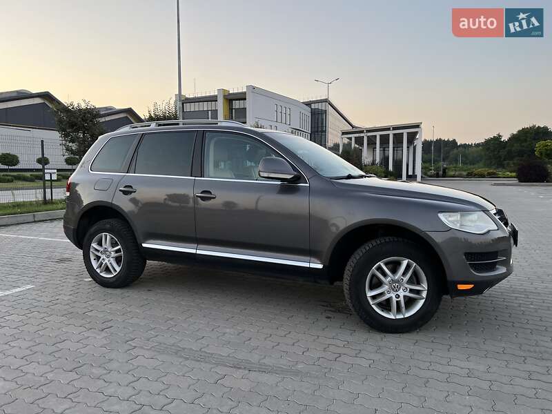 Позашляховик / Кросовер Volkswagen Touareg 2009 в Бродах