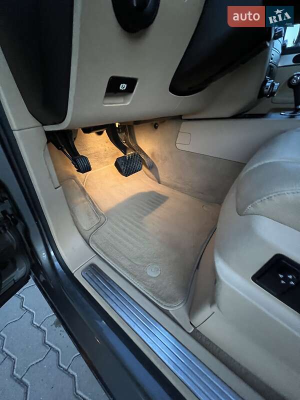 Позашляховик / Кросовер Volkswagen Touareg 2009 в Бродах